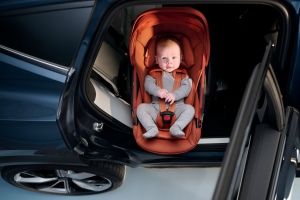 Maxi-Cosi Slide Pro Family – nutikam ja seljasõbralikum teekond lapsega autos