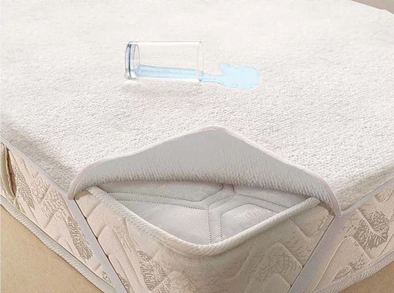 Milana niiskuskindel madratsikaitselina kummiga